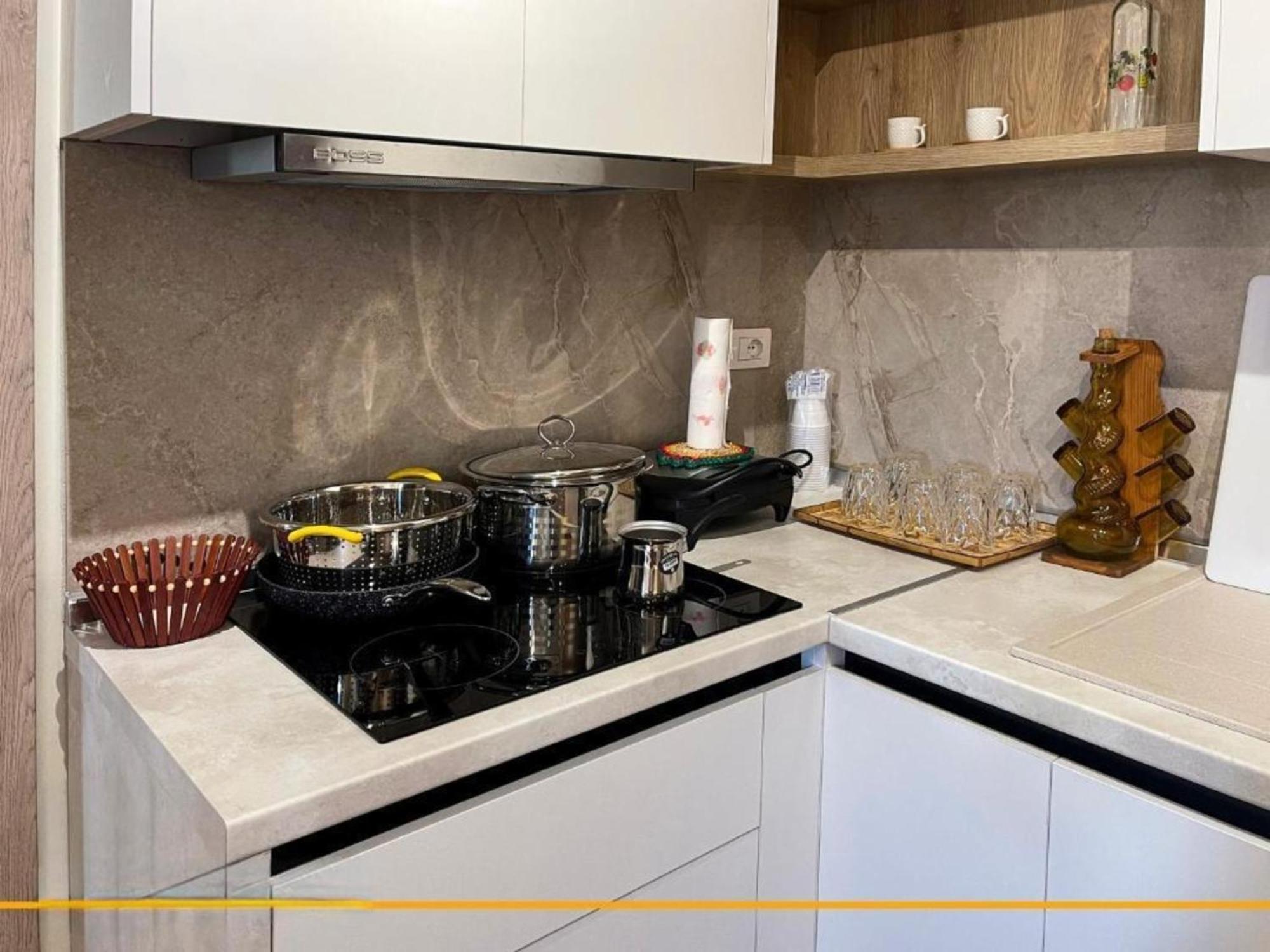Flori Apartments Sarande Exterior photo